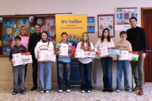 Siegerehrung des internationalen Friedensplakatwettbewerbes des Lionsclub -„Together as one“